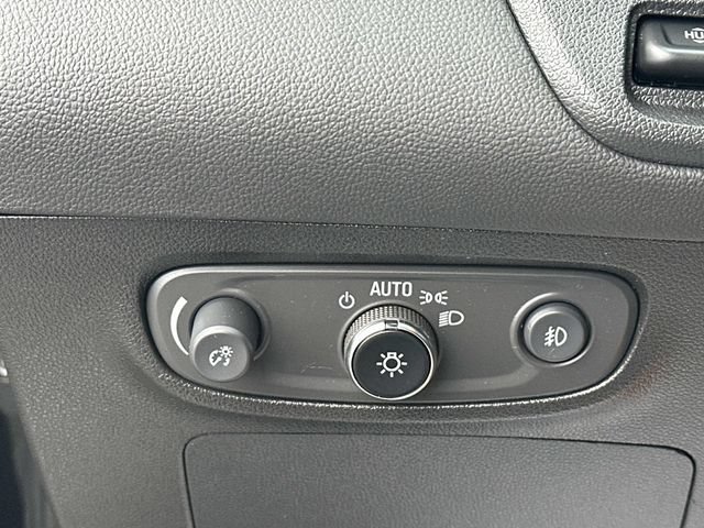 Used 2022 Buick Encore GX Essence w/ Advanced Technology Package AWD/4WD image 17