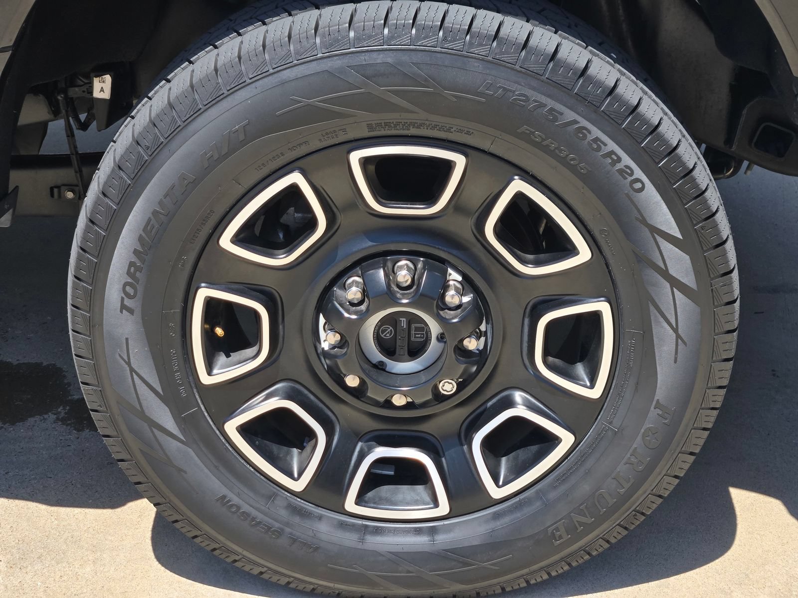 Used 2024 Ford F250 Platinum AWD/4WD image 7