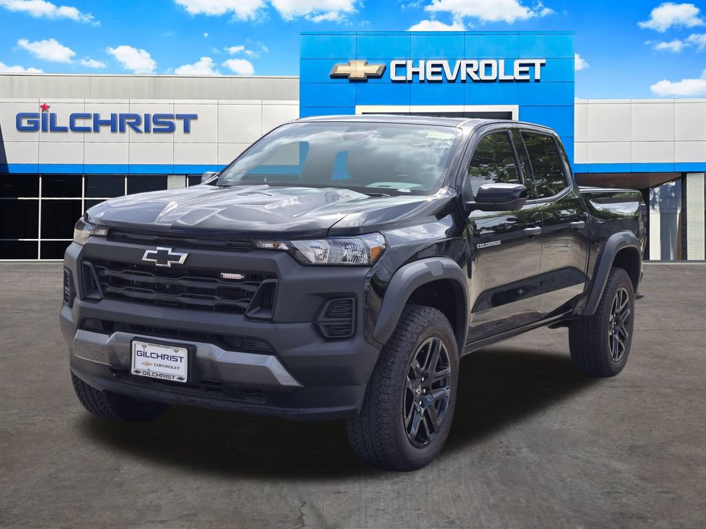 New 2025 Chevrolet Colorado Trail Boss w/ Midnight Edition AWD/4WD image 4