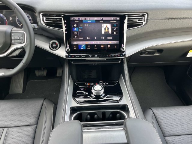 New 2026 Jeep Grand Wagoneer L Limited AWD/4WD image 15