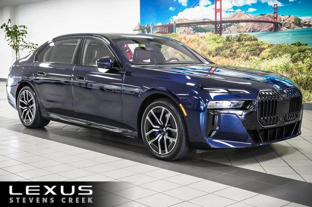 Used 2024 BMW 740i xDrive AWD/4WD image 1