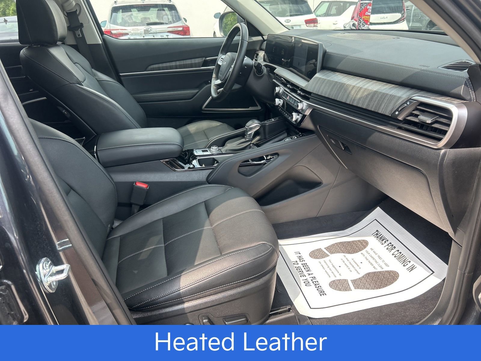 Used 2024 Kia Telluride EX image 25