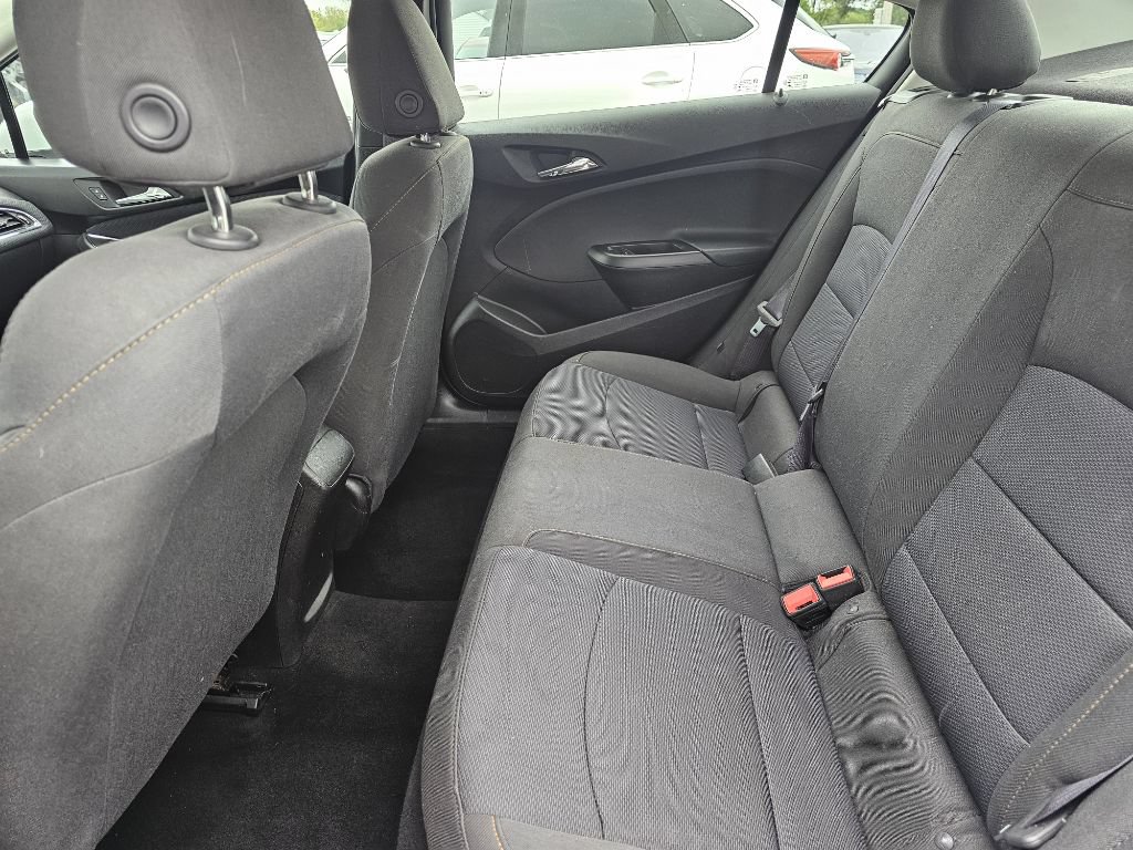 Used 2017 Chevrolet Cruze LS FWD image 22