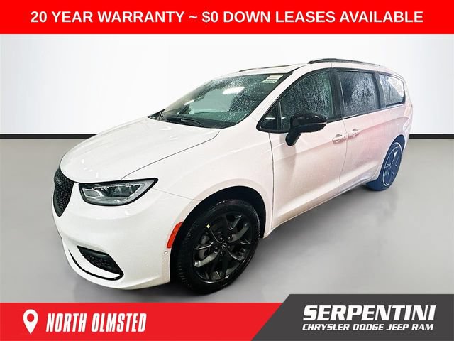 New 2026 Chrysler Pacifica Select w/ S Appearance Package