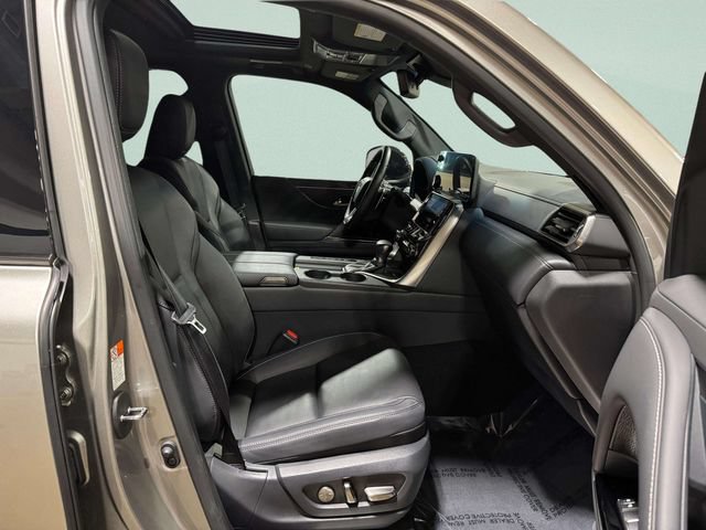 Used 2024 Lexus LX 600 4WD w/ Appearance Package image 32