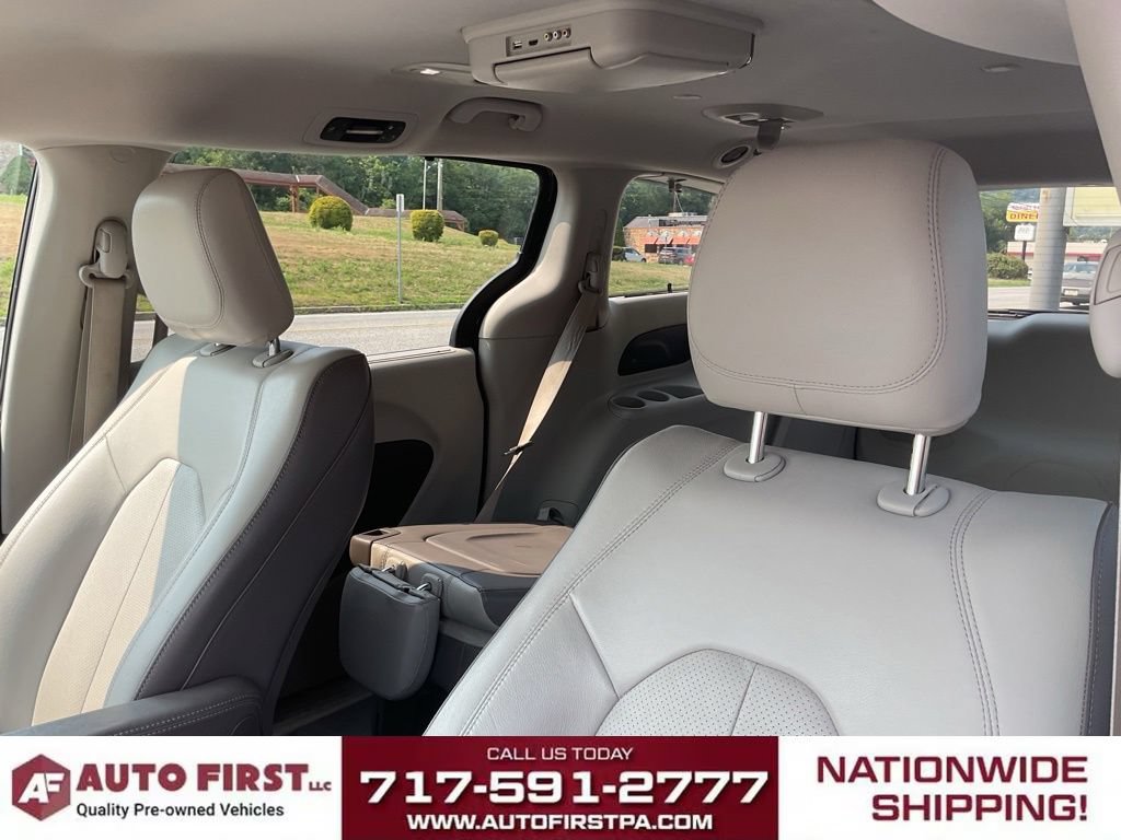 Used 2018 Chrysler Pacifica Touring-L w/ Advanced Safetytec Group FWD image 9