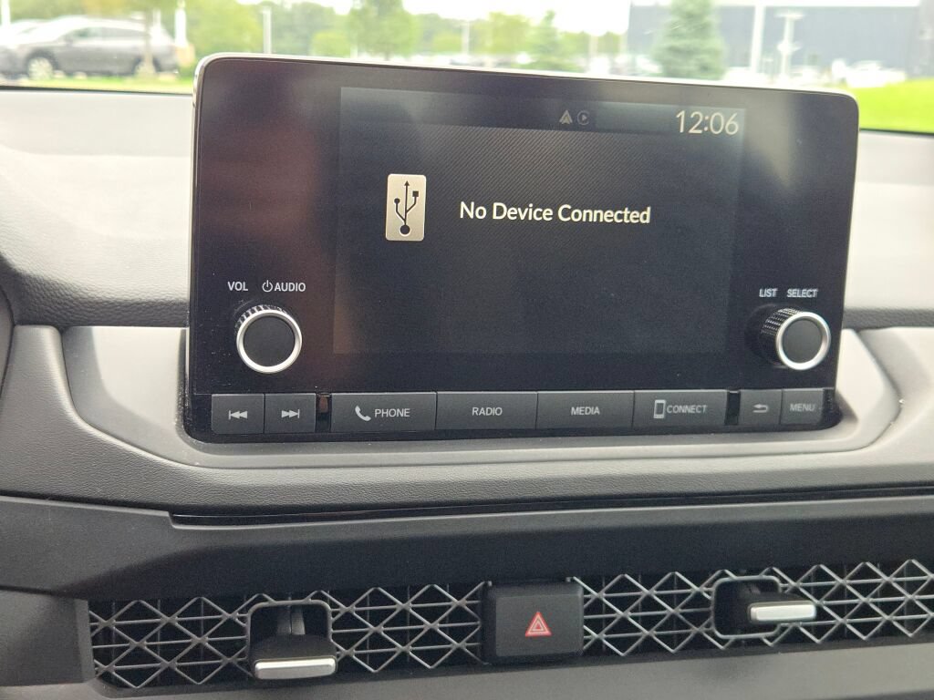 Used 2023 Honda Accord EX image 24
