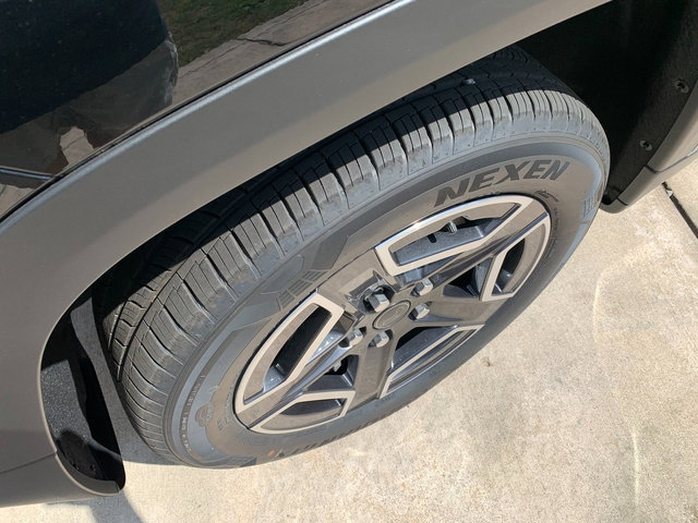 New 2026 Jeep Cherokee Laredo AWD/4WD image 11