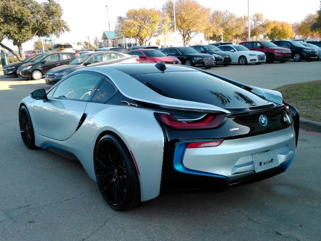 Used 2015 BMW i8 image 9