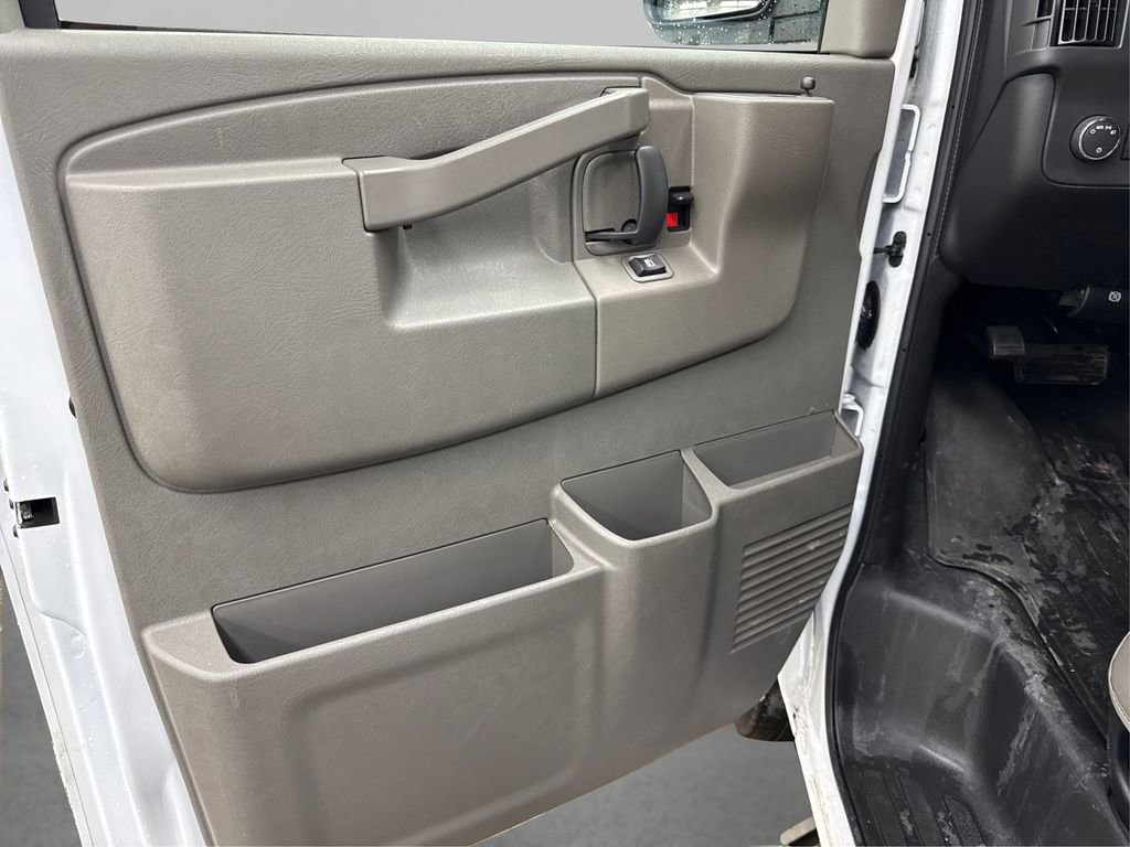 Used 2025 GMC Savana 3500 LT w/ LT Preferred Equipment Group image 22