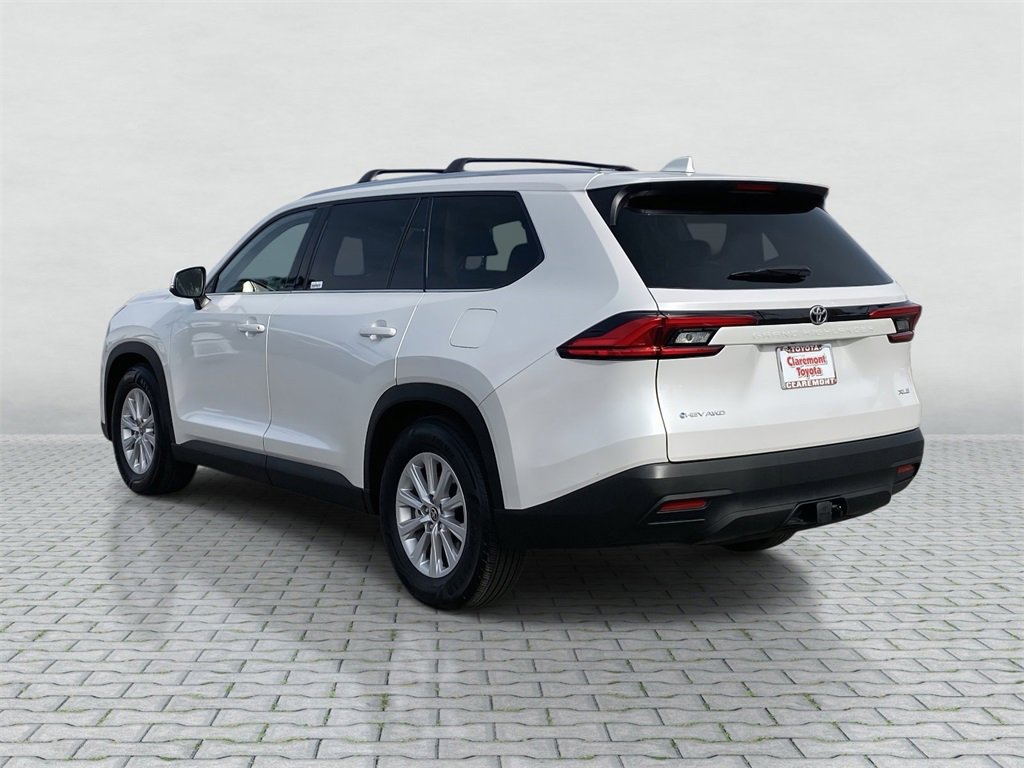 Used 2024 Toyota Grand Highlander XLE image 4