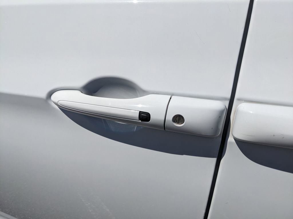 Used 2024 Chrysler Pacifica Touring-L image 6