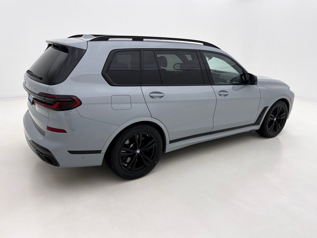 Certified 2025 BMW X7 M60i w/ Climate Comfort Package AWD/4WD image 6