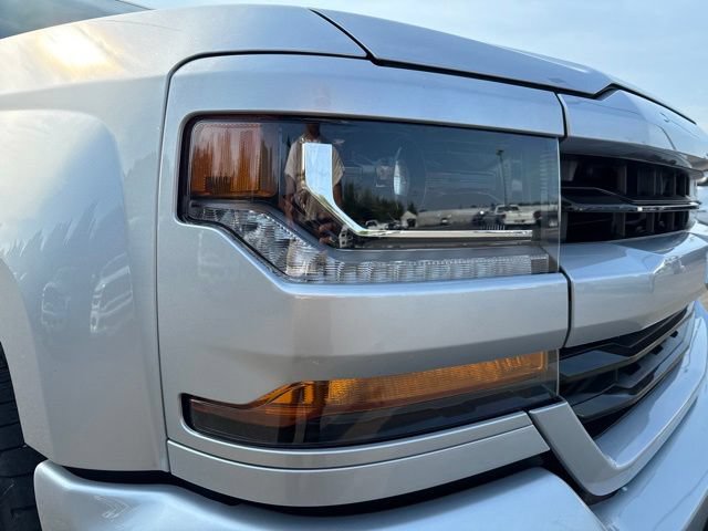 Used 2017 Chevrolet Silverado 1500 LT w/ All Star Edition AWD/4WD image 9
