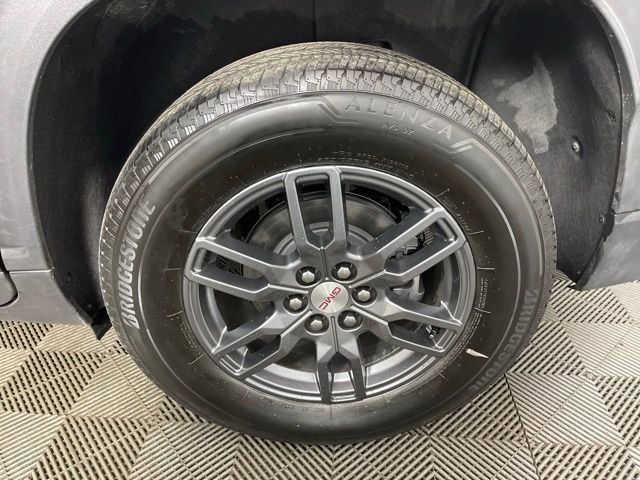 Used 2025 GMC Acadia Elevation image 17