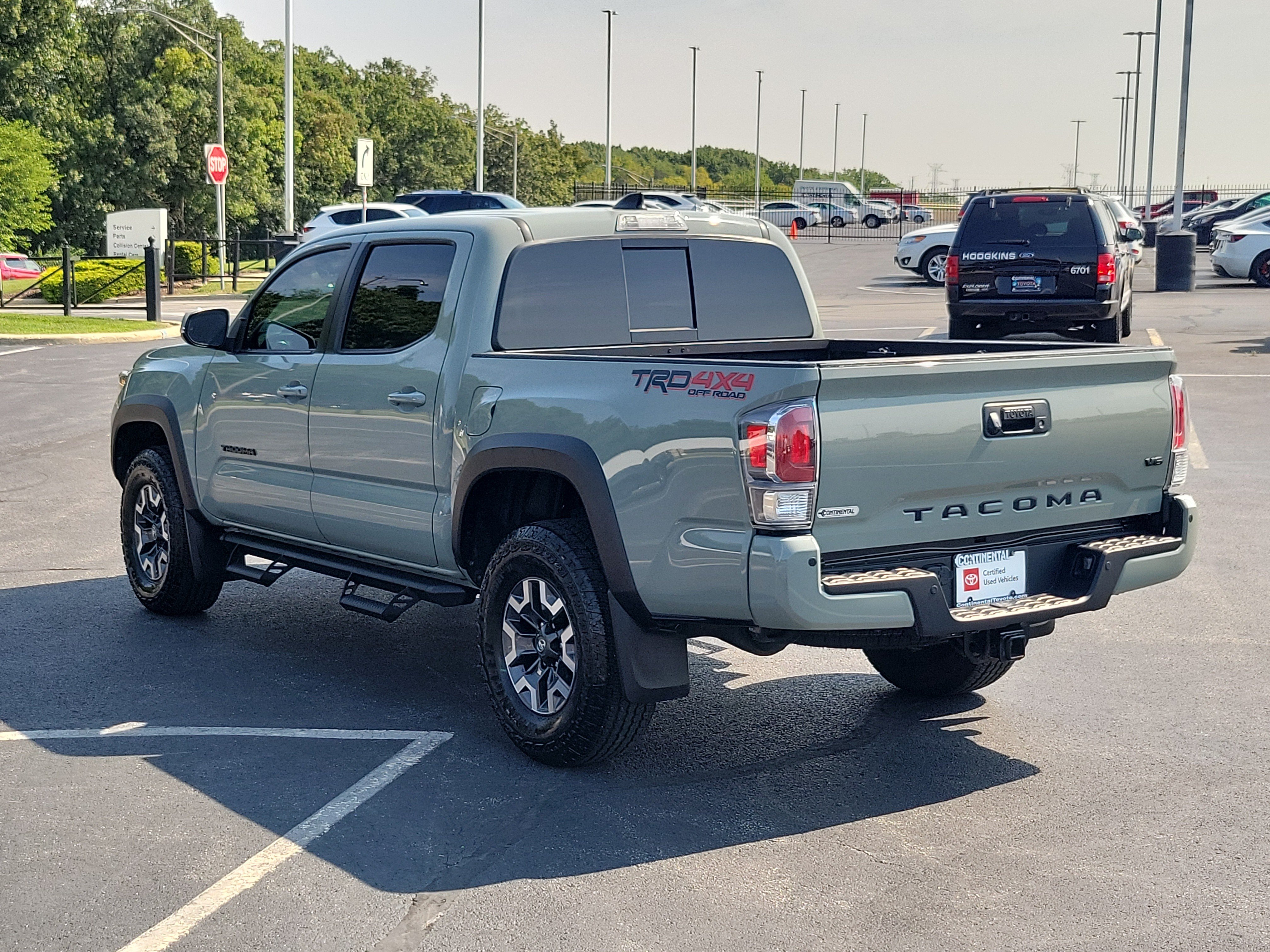 Certified 2023 Toyota Tacoma TRD Off-Road w/ Technology Package AWD/4WD image 4