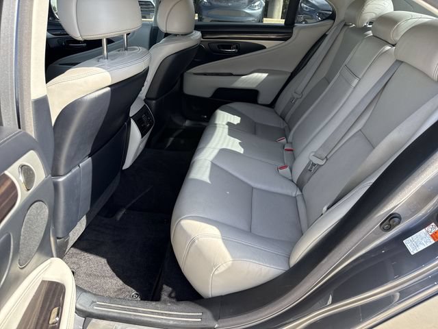Used 2016 Lexus LS 460 AWD w/ Comfort Package image 16