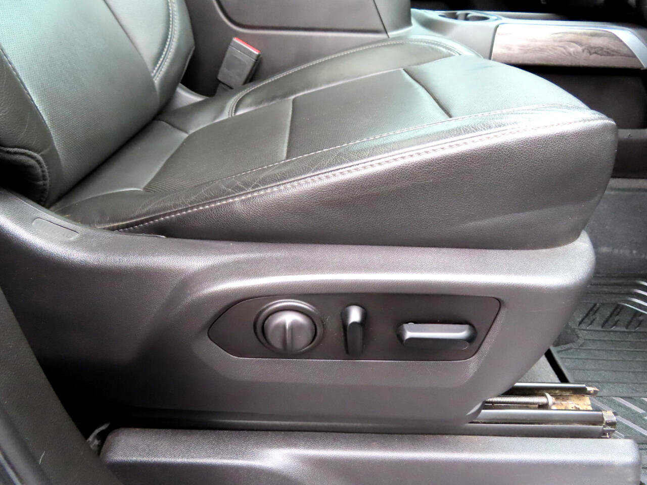 Used 2020 Chevrolet Silverado 2500 LTZ image 55