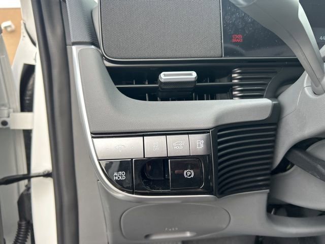 New 2026 Hyundai Ioniq 5 SEL image 18