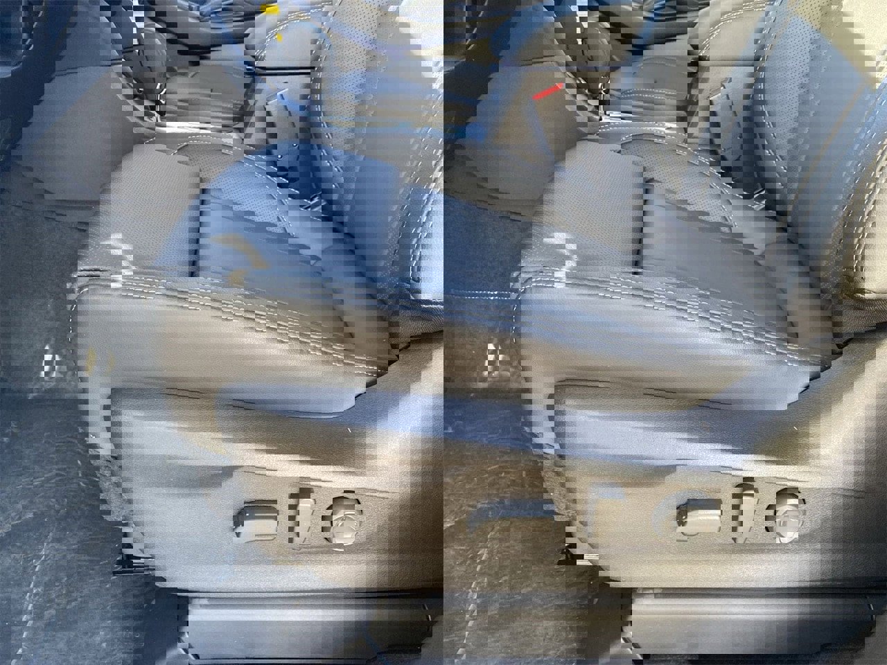 New 2025 Subaru Ascent Limited w/ Popular Package #2 image 16