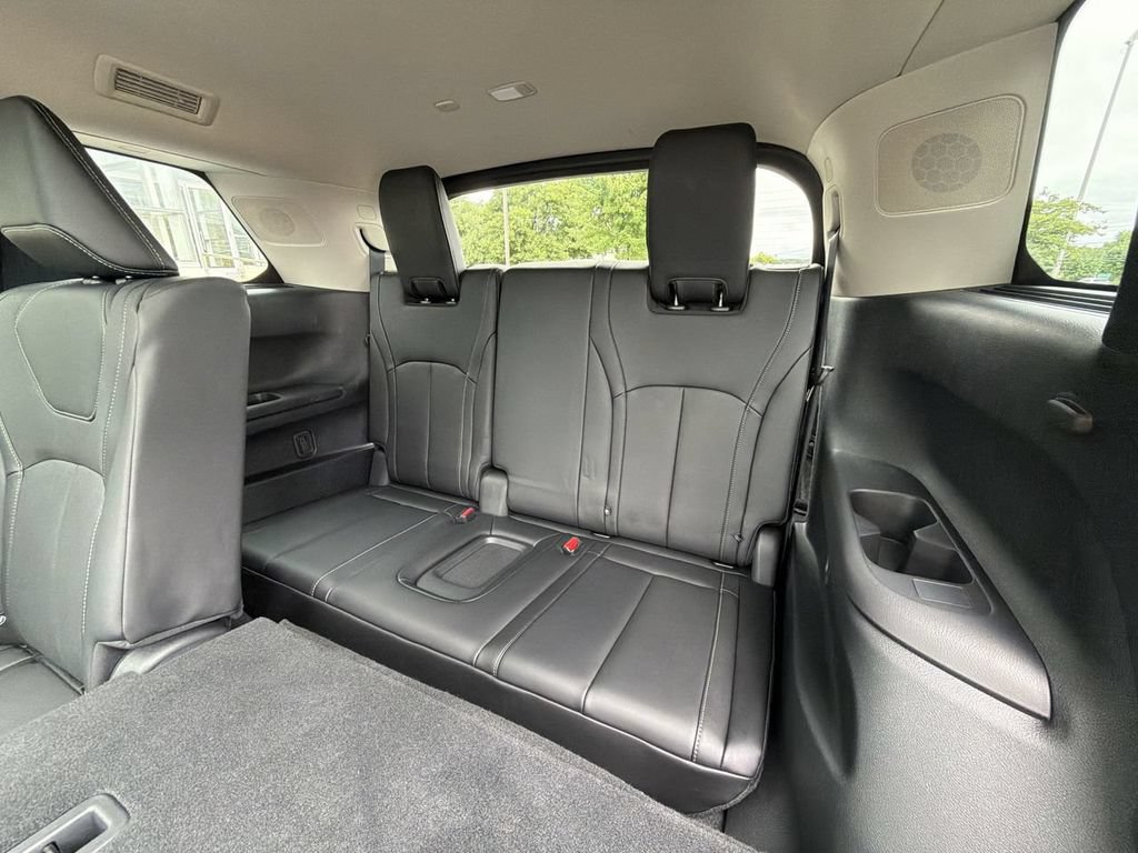 Certified 2026 INFINITI QX60 Luxe w/ Cargo Package AWD/4WD image 24