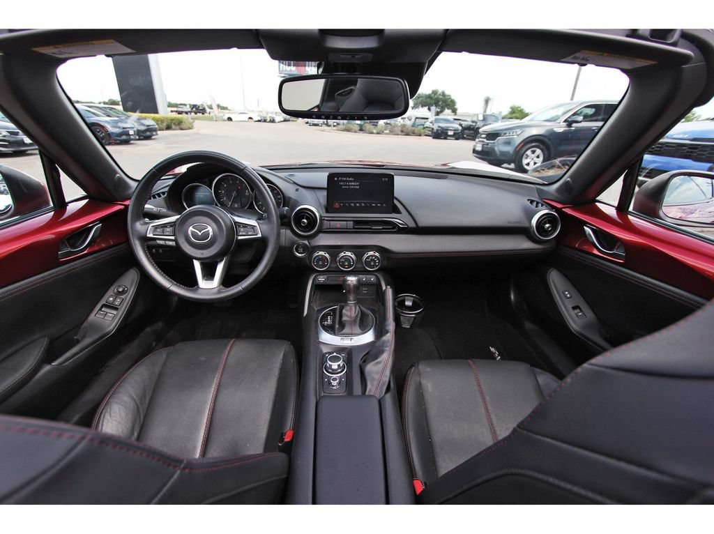Used 2019 MAZDA MX-5 Miata RF Grand Touring RWD image 11