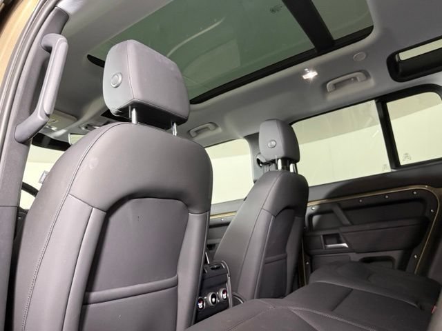 Certified 2025 Land Rover Defender 110 S AWD/4WD image 25