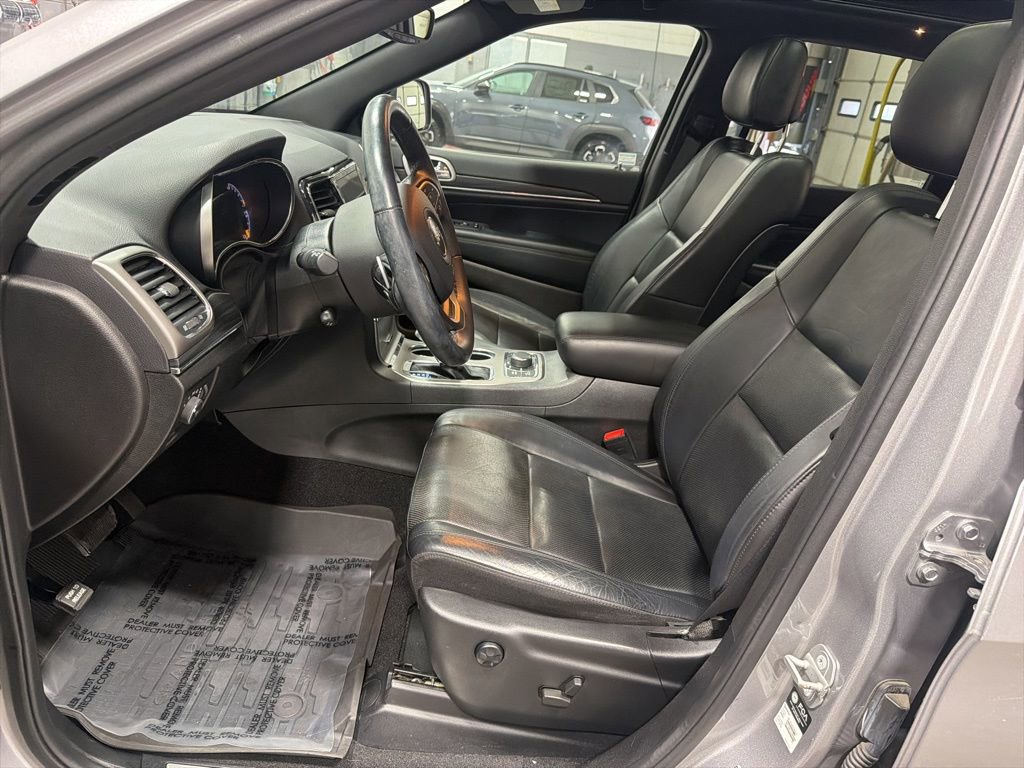 Used 2021 Jeep Grand Cherokee Limited w/ Luxury Group II image 14