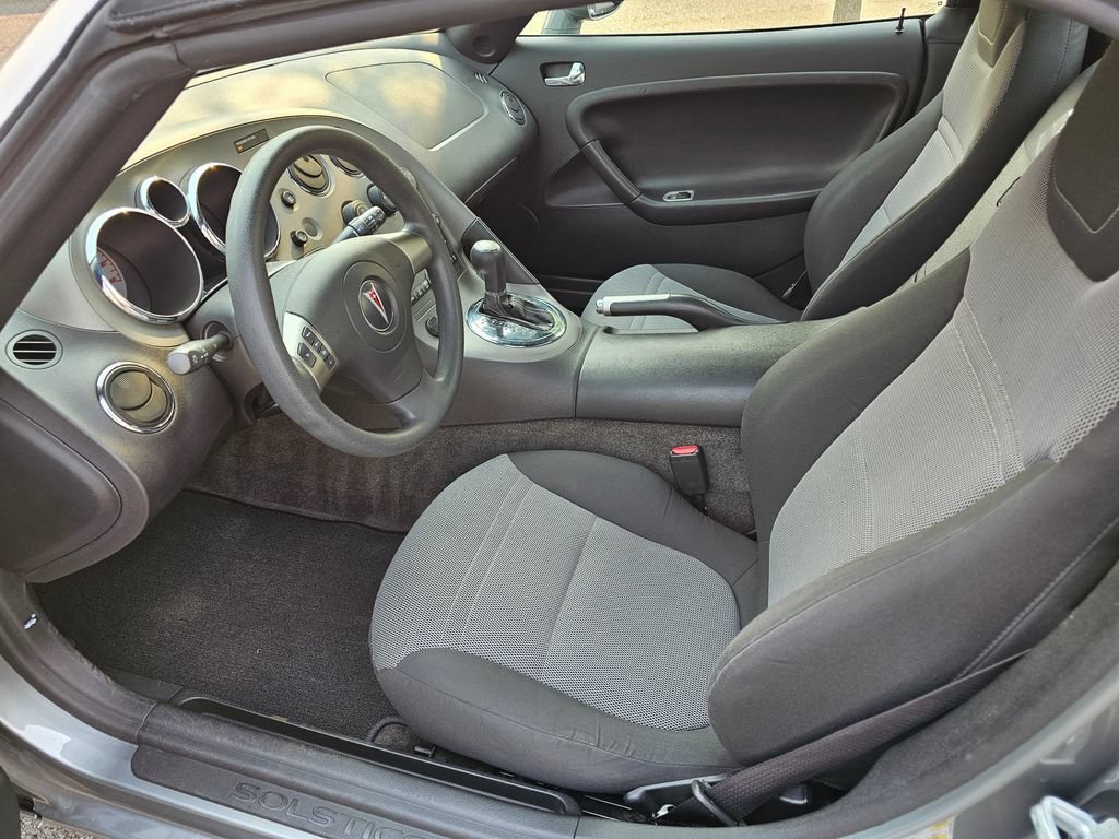 Used 2006 Pontiac Solstice Convertible w/ Power Package RWD image 18