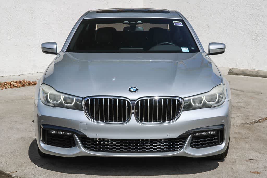 Used 2016 BMW 740i RWD image 2