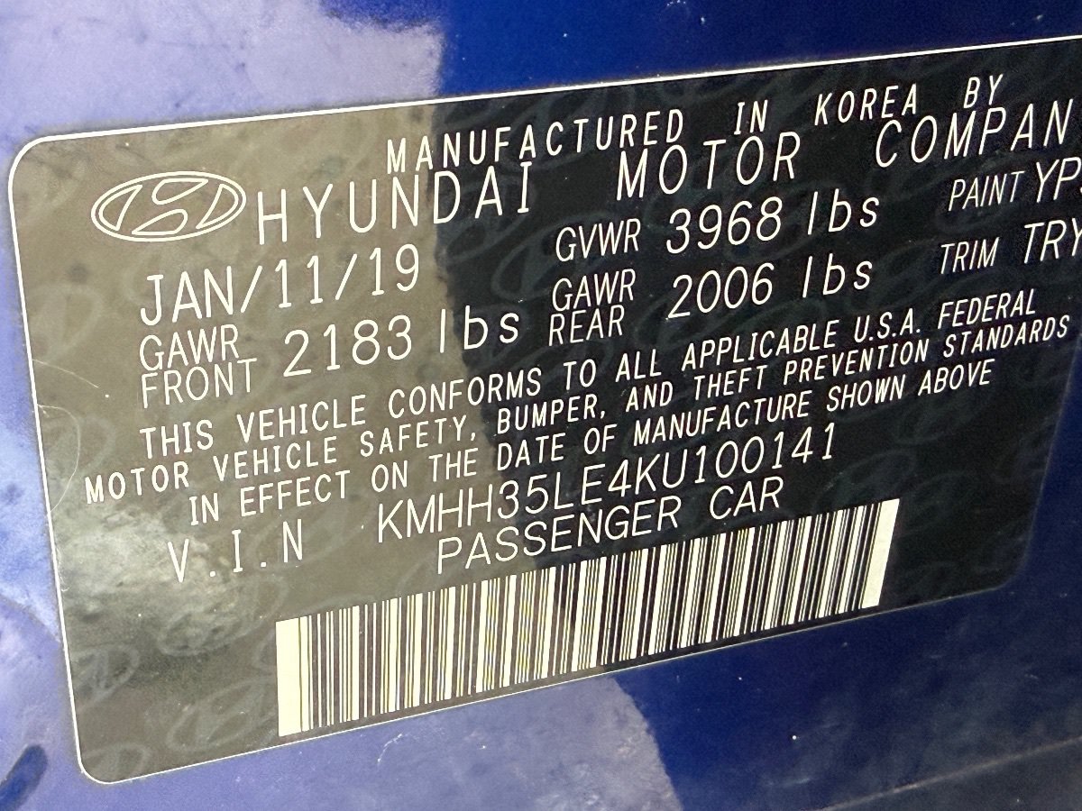 Used 2019 Hyundai Elantra GT FWD image 23