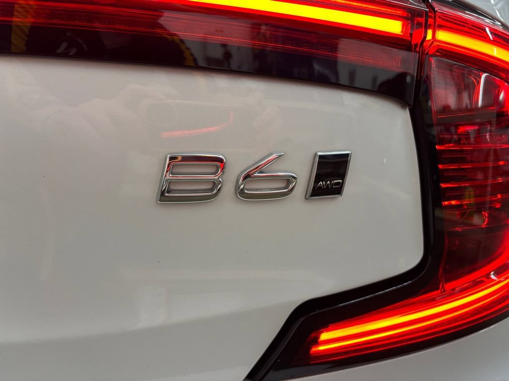 Certified 2025 Volvo S90 B6 Ultra AWD/4WD image 34