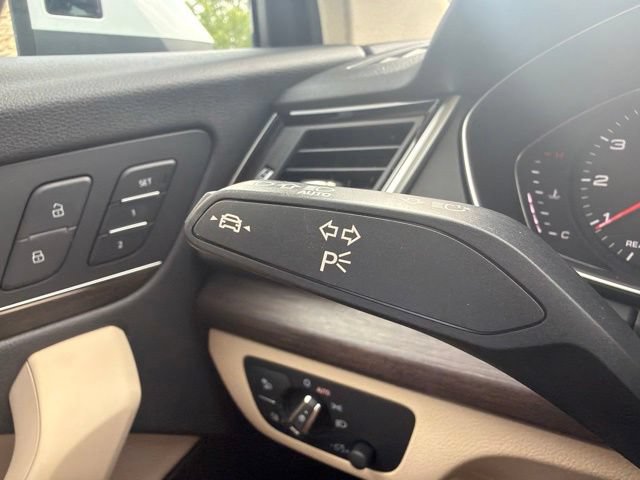 Used 2023 Audi Q5 2.0T Premium w/ Convenience Package AWD/4WD image 24
