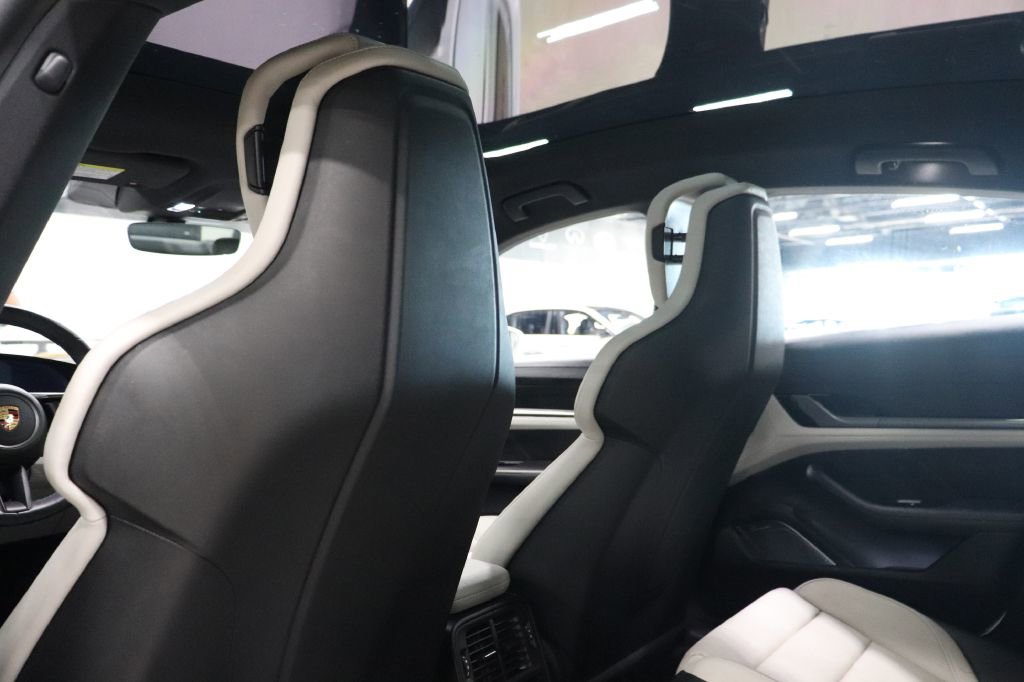 Used 2020 Porsche Taycan 4S image 23