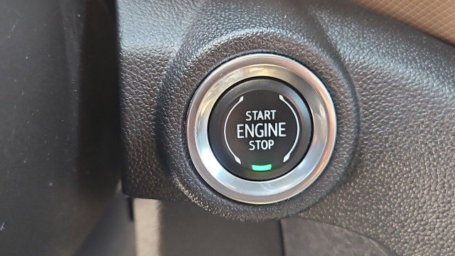 Used 2021 Chevrolet TrailBlazer ACTIV w/ Sun and Liftgate Package FWD image 16