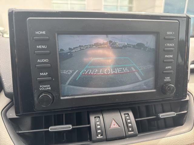 Used 2019 Toyota RAV4 XLE Premium image 11