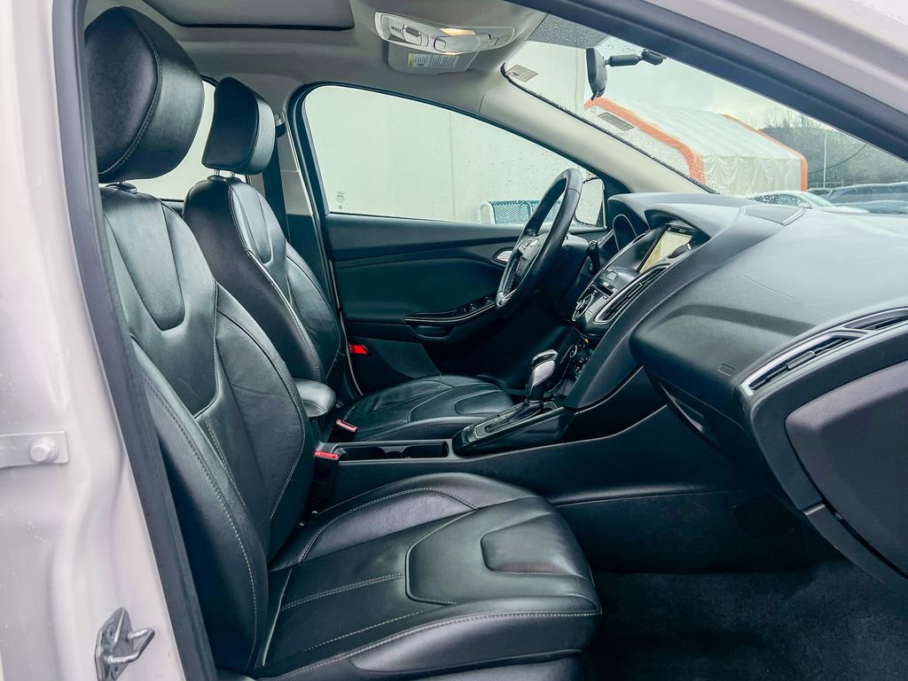 Used 2018 Ford Focus Titanium image 19