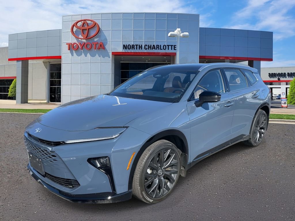 Used 2025 Toyota Crown Signia image 6