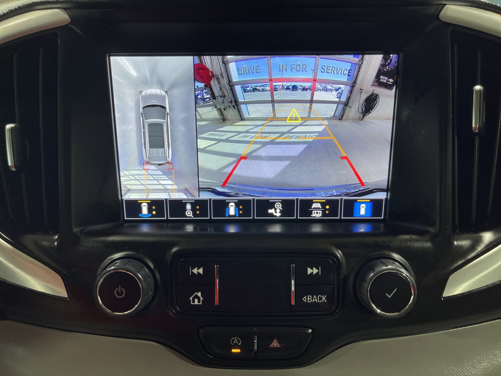 Used 2024 GMC Terrain SLT w/ Infotainment Package II AWD/4WD image 23