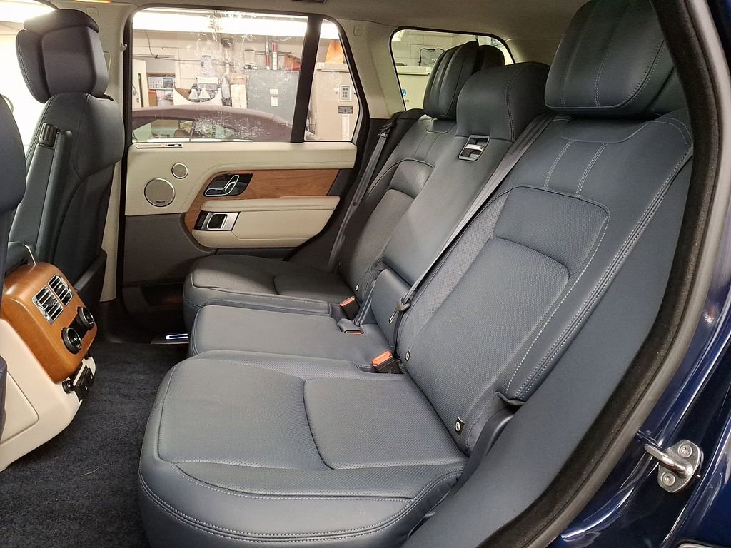 Used 2021 Land Rover Range Rover HSE image 7