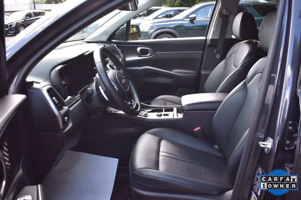 Used 2023 Kia Sorento EX image 40