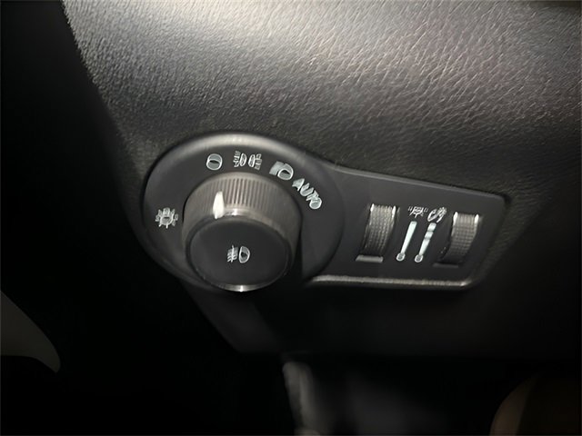 Used 2022 Jeep Compass Limited image 32