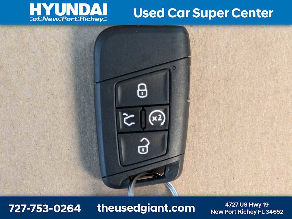 Used 2025 Volkswagen Jetta SE image 37