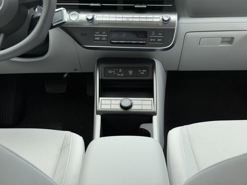 New 2025 Hyundai Kona SE FWD image 13