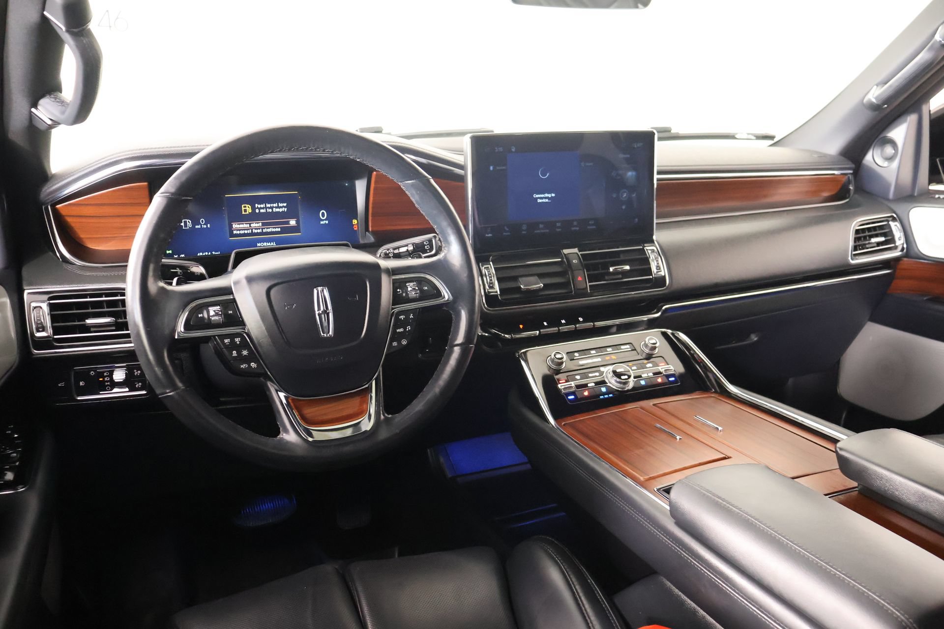 Used 2022 Lincoln Navigator Reserve AWD/4WD image 2
