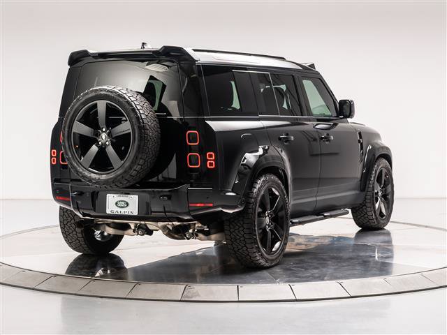 Used 2025 Land Rover Defender 110 S AWD/4WD image 5