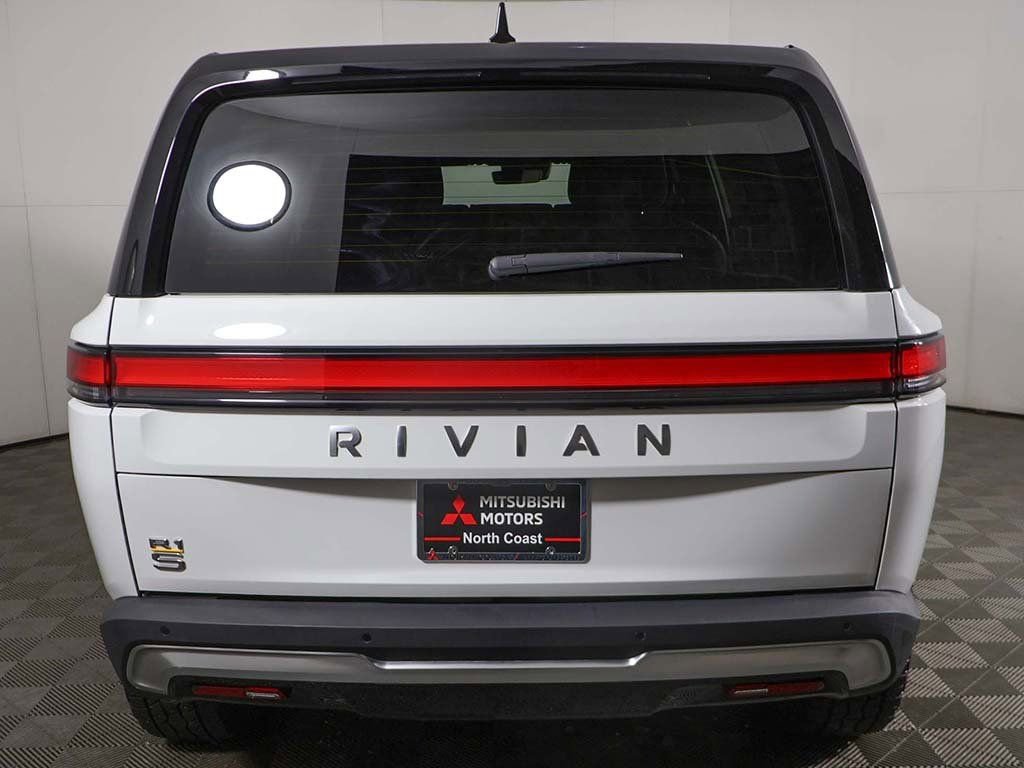 Used 2023 Rivian R1S Adventure image 15