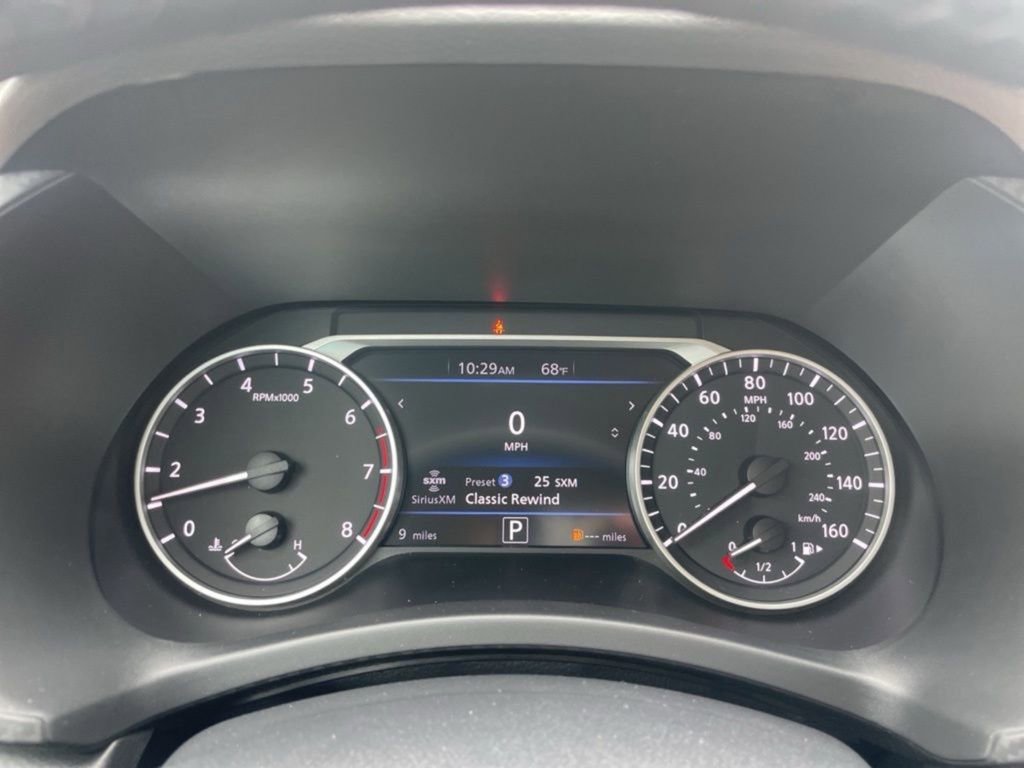 Used 2024 Nissan Sentra SV w/ SV Premium Package image 10