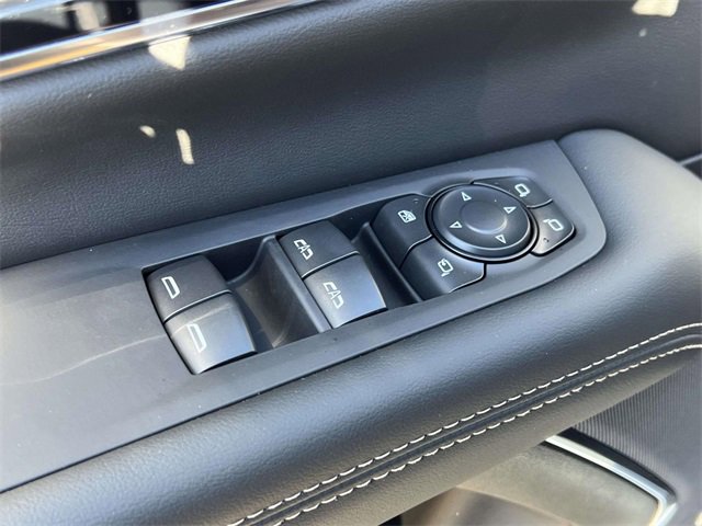 New 2026 GMC Yukon Elevation image 16