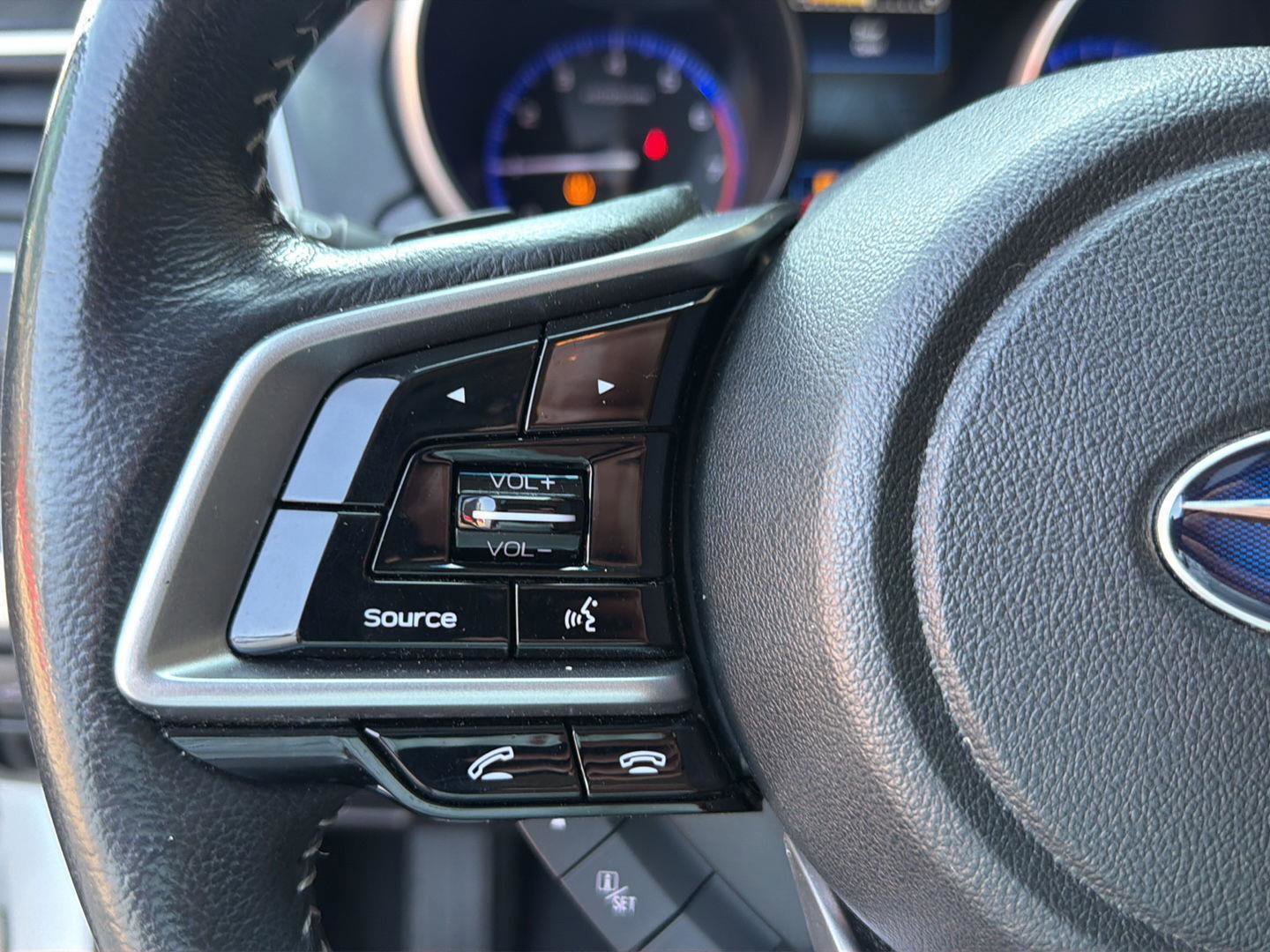 Used 2018 Subaru Outback 2.5i Touring AWD/4WD image 22